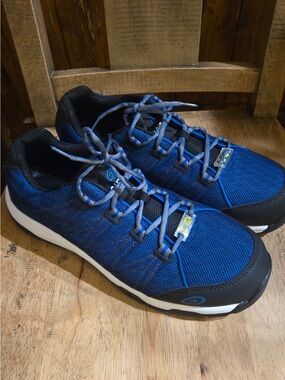 Nautilus Men's Navy and Black Athletic Sneakers steel toe work